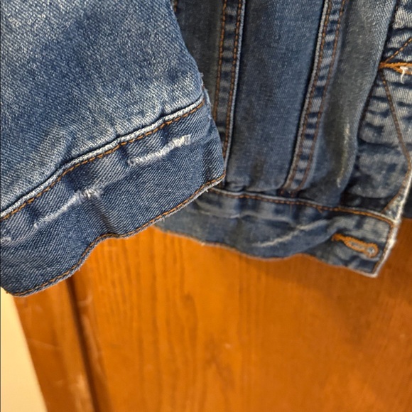 Wishlist Lightly distressed Blue Denim Jacket - Picture 8 of 9